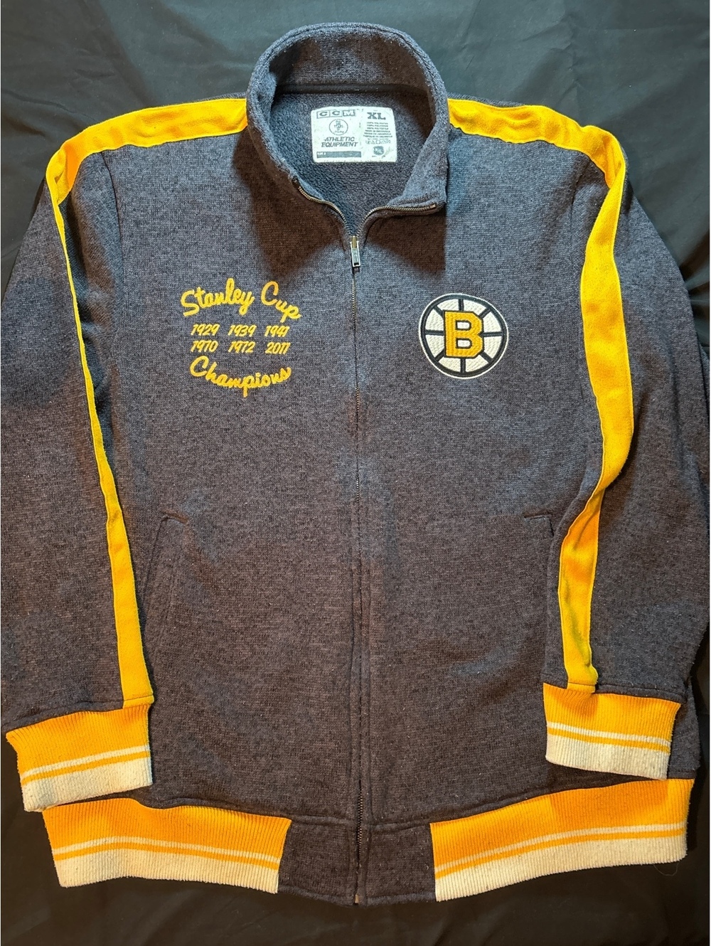 CCM Boston Bruins Y2K NHL Stanley Cup Champions Jacket XL